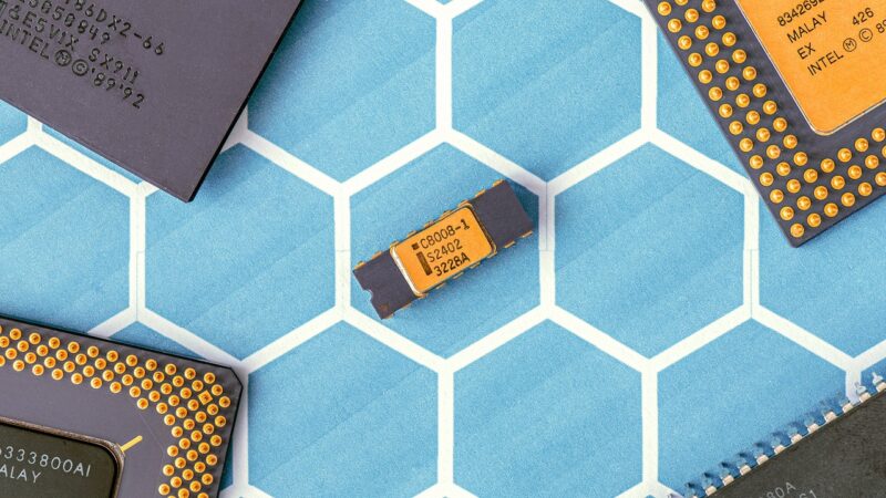 Nano technology are being used in Intel